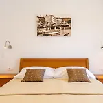 Lejlighed Idyllisches Nur 120 Meter Zum Sandstrand Mit Meerblick, Privatem Balkon, Wifi