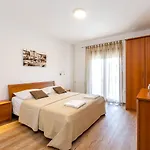 Lejlighed Idyllisches Nur 120 Meter Zum Sandstrand Mit Meerblick, Privatem Balkon, Wifi *