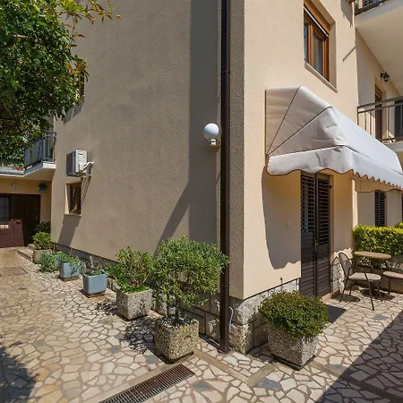 Idyllisches Nur 120 Meter Zum Sandstrand Mit Meerblick, Privatem Balkon, Wifi