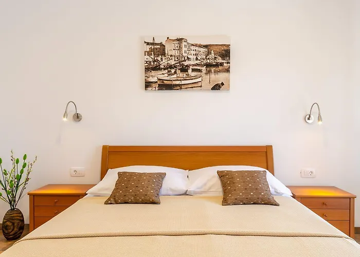 Apartman Idyllisches Nur 120 Meter Zum Sandstrand Mit Meerblick, Privatem Balkon, Wifi